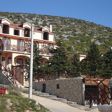 Katarina Apartments And Rooms Sibinj Krmpotski Luaran gambar