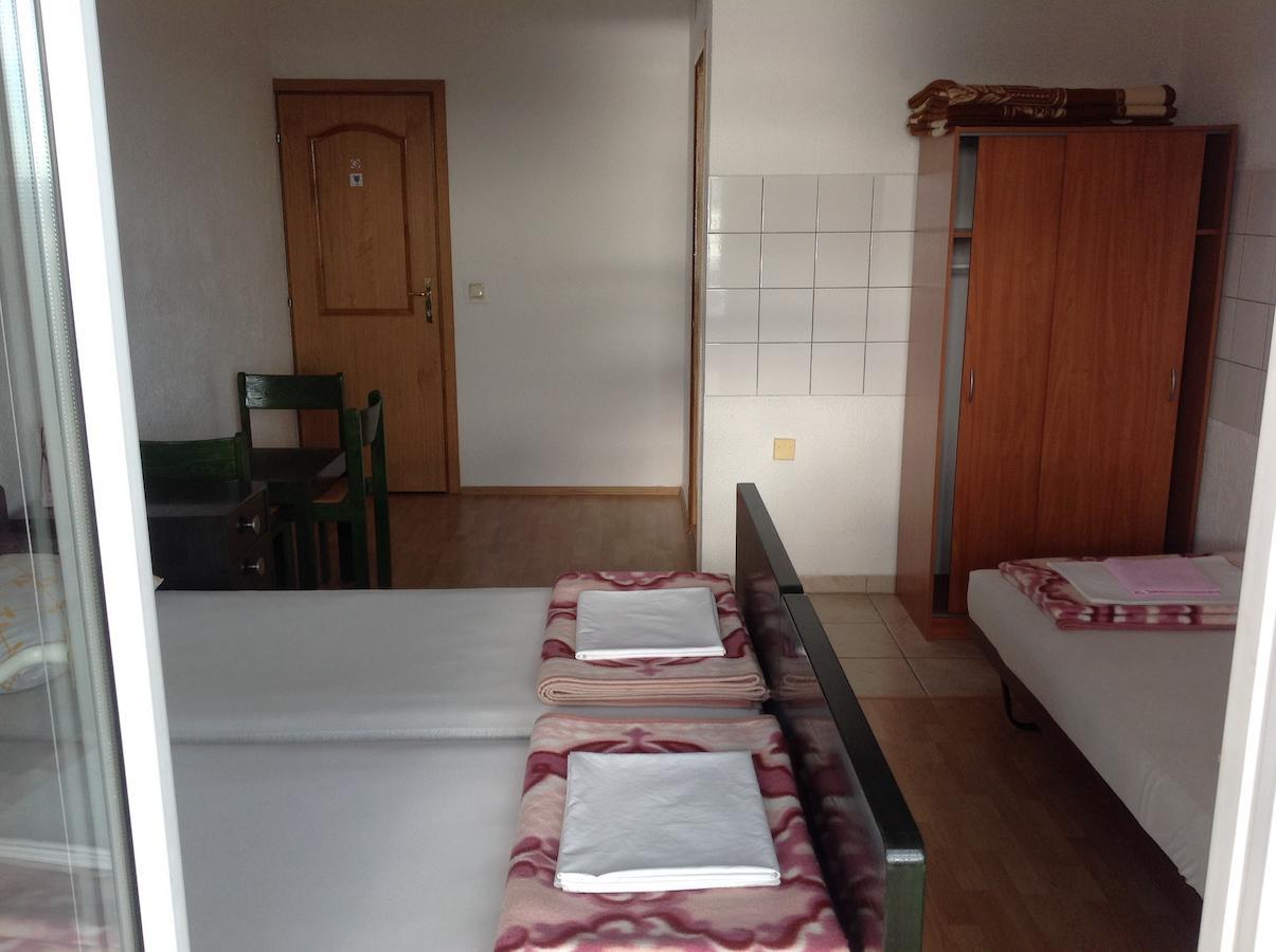Katarina Apartments And Rooms Sibinj Krmpotski Bilik gambar