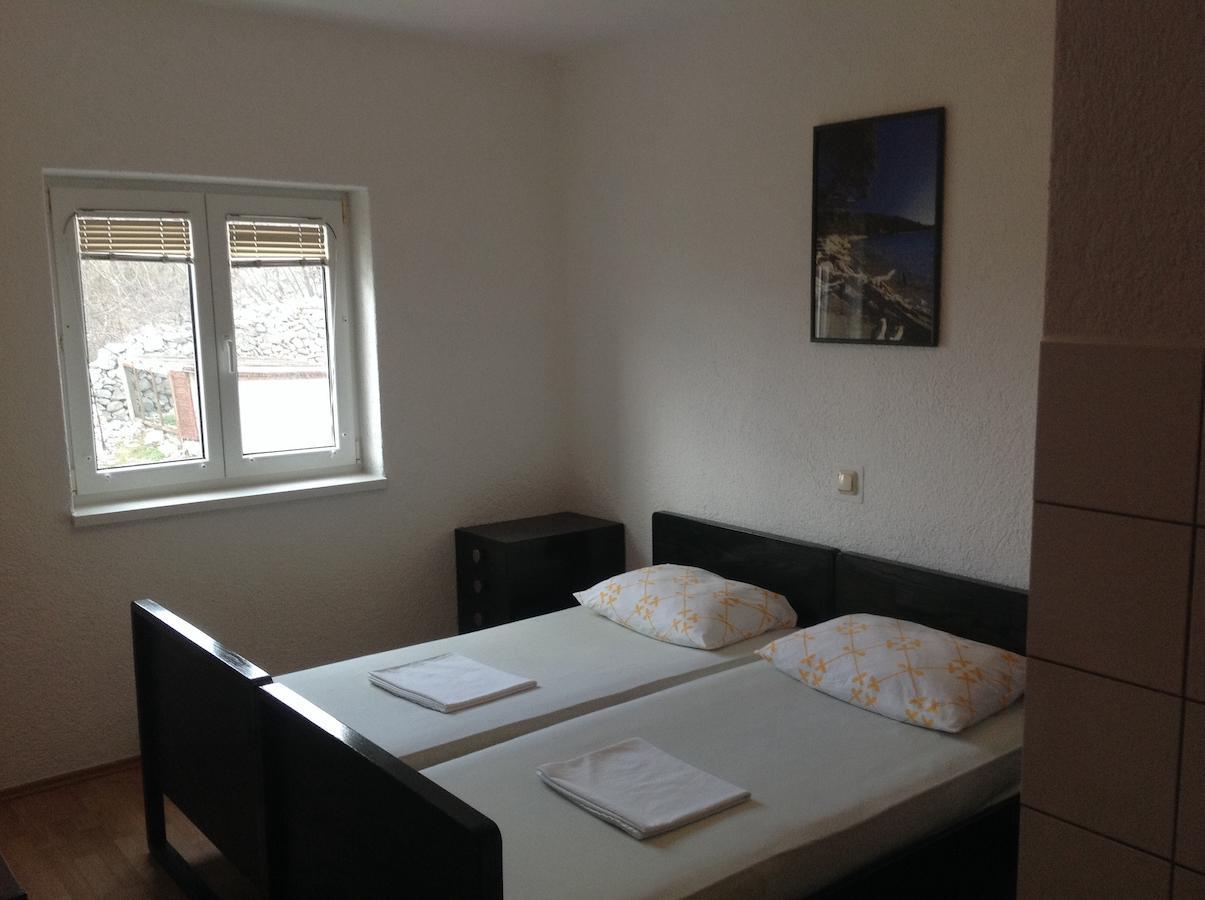 Katarina Apartments And Rooms Sibinj Krmpotski Bilik gambar
